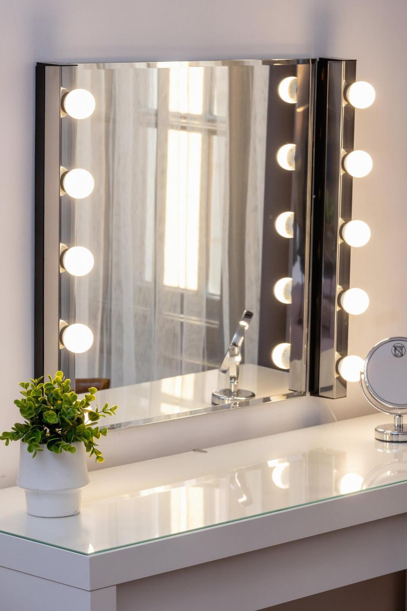 Spacious, 2 Bedrooms Cracow Centre By Renters * Краків