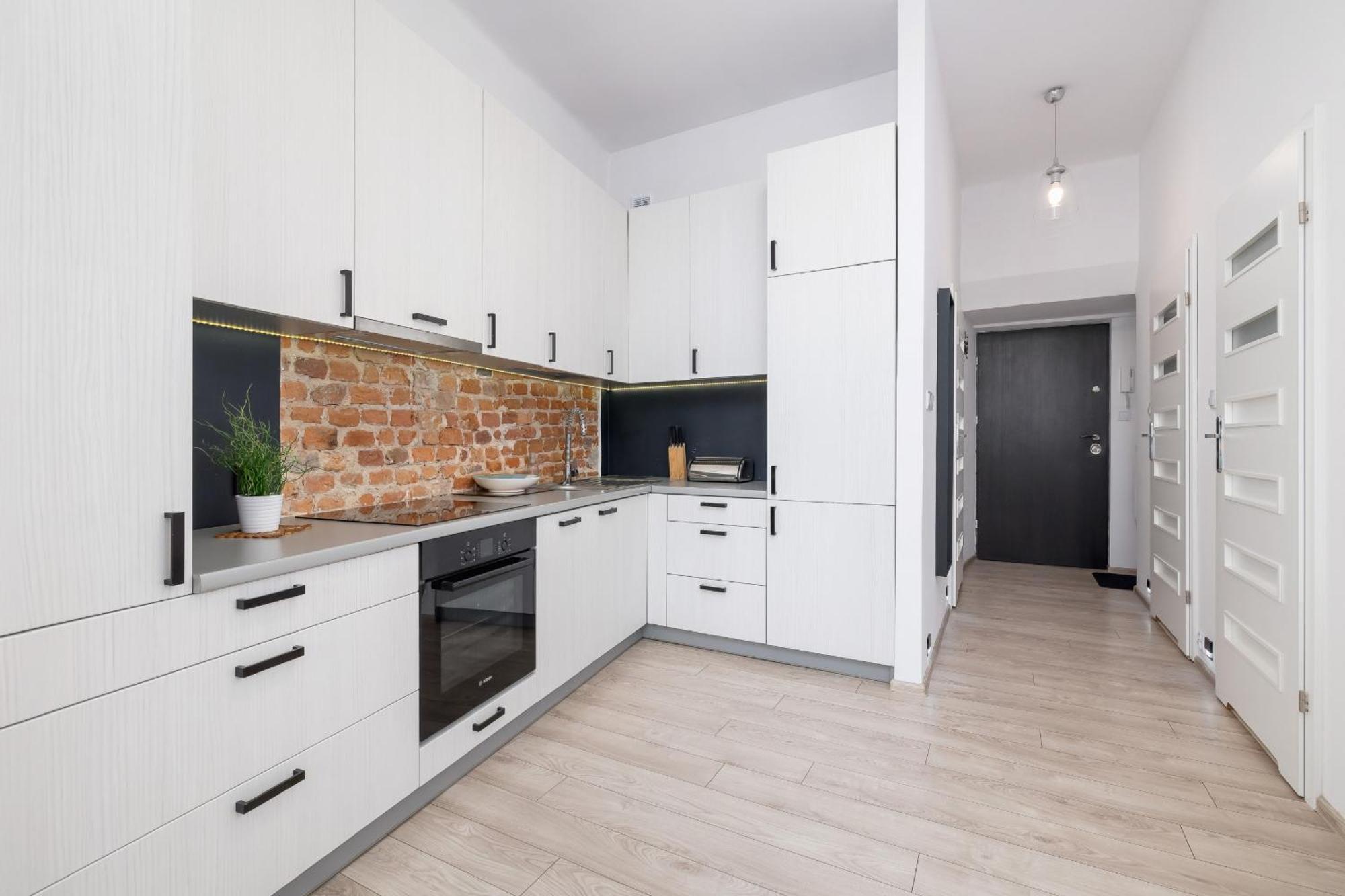 Апартаменти Spacious, 2 Bedrooms Cracow Centre By Renters